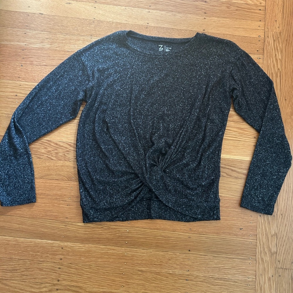 Zella girl size: 10/12 black and white thin sweater